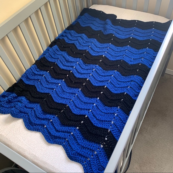 Made by Grandma - Hand Crocheted Baby Blanket - Picture 1 of 3